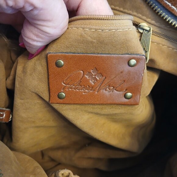 Patricia Nash Classic Shoulder Bag🤎 - Picture 10 of 15